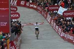 Lotte Kopecky vince la decima edizione della Strade Bianche Women