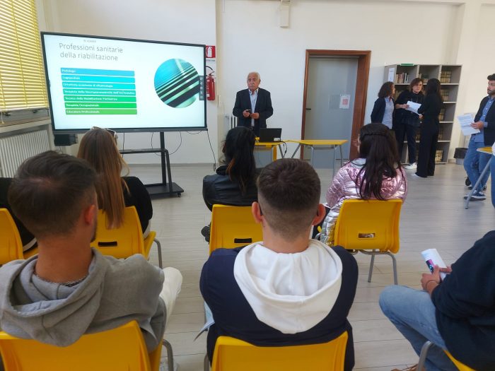 Toscana, accordo tra i tre ordini professioni sanitarie e ufficio scolastico regionale per l'orientamento nelle scuole