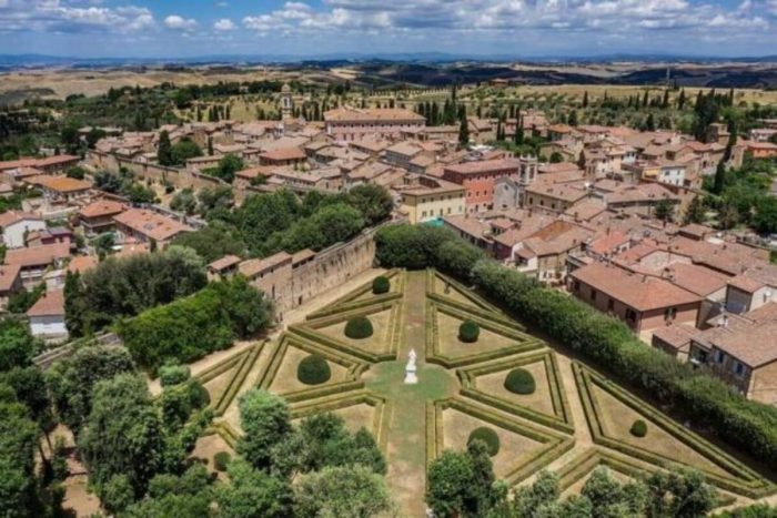 San Quirico d'Orcia, inaugurazione della 'Passeggiata Mura Medievali'