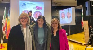 Elly Schlein a Poggibonsi per Susanna Cenni: "Sono qui per sostenere anzitutto un'amica"