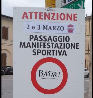 Strade bianche e polemiche, servono gregari sui pedali per portare Siena al traguardo