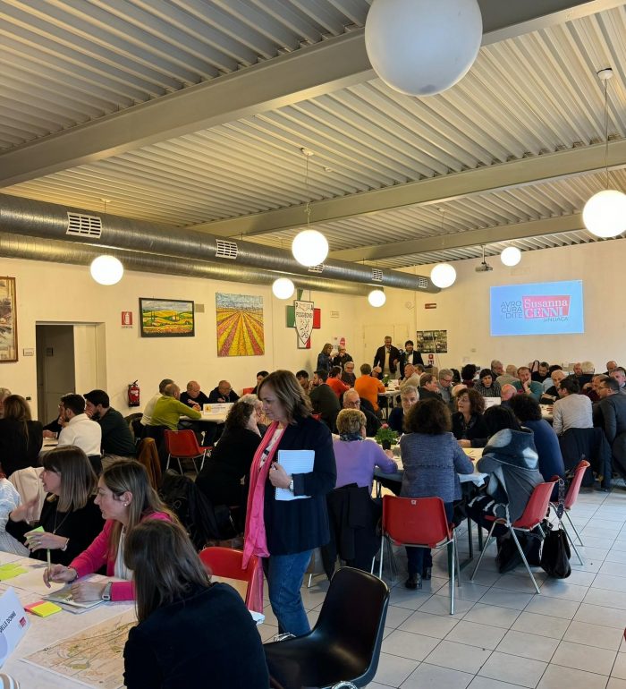 Amministrative Poggibonsi, 120 persone al laboratorio per la costruzione del programma di Susanna Cenni