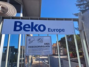 Whirlpool/Beko, i sindacati sollecitano l'incontro con il ministro Urso