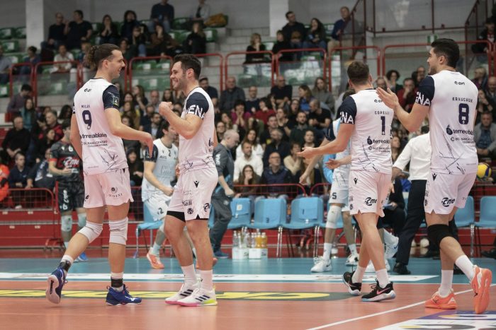 Volley, Emma Villas Siena vince in rimonta a Brescia e vola in semifinale. Krauchuk: "Impresa incredibile"