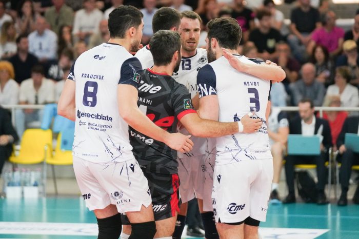 La Emma Villas Siena chiama a raccolta i tifosi: "Abbiamo bisogno del loro supporto"