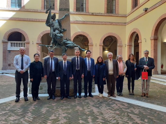 Università di Siena e Scotte, rafforzata collaborazione con la Cina per formazione e ricerca in medicina