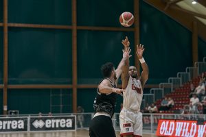 Basket: impresa San Giobbe Chiusi, batte la capolista Trapani e continua a sperare