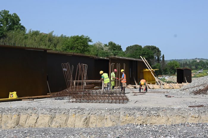 Variante sr429 “di Val d’Elsa”, avanti coi lavori del lotto 3. Sopralluogo di Giani