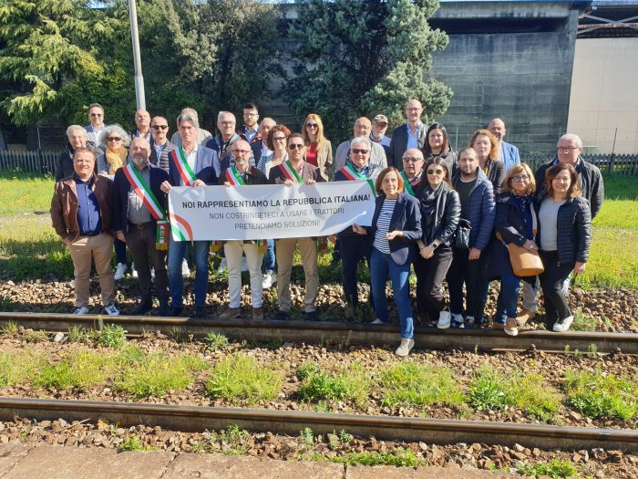 Linea ferroviaria Siena-Chiusi, i sindaci: "Interventi non rinviabili"