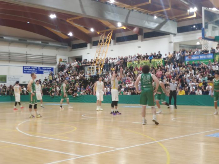 Basket, la Vismederi Costone batte la Note di Siena Mens Sana e strappa il pass per la Serie B Interregionale
