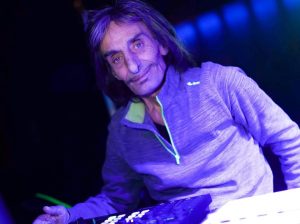 Lutto nel mondo delle discoteche, è morto il dj e vocalist 'Franchino'