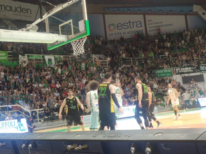 Basket, la Note di Siena Mens Sana batte la Vismederi Costone: si va a gara 5
