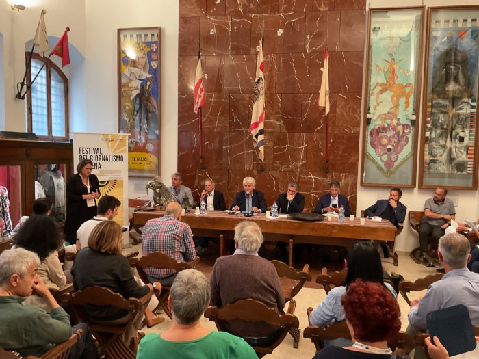 Festival del giornalismo a Siena, il sottosegretario all'editoria Barachini: "IA tema da affrontare con rigore etico"