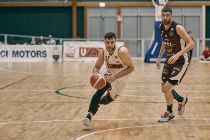 Basket, la San Giobbe Chiusi si impone su Nard&ograve;, finisce 87-77