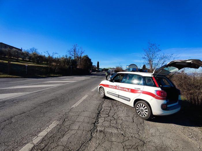Montepulciano, ubriaco alla guida in pieno giorno: patente ritirata