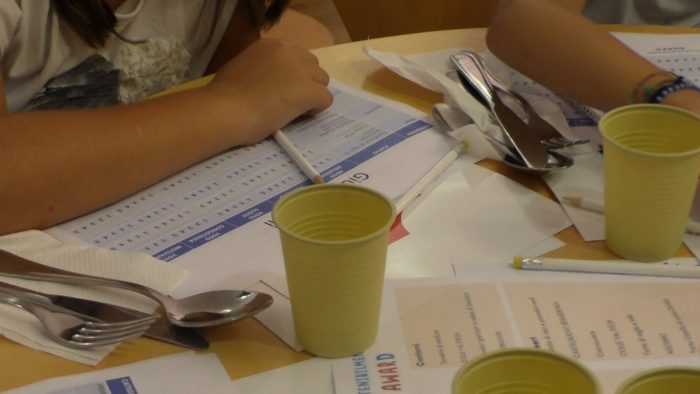 Mense scolastiche a Siena, 900 pasti in più del previsto e 22 tonnellate di plastica prodotte