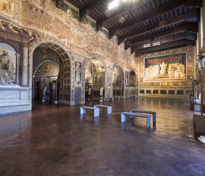 Siena, le tarsie di Bruto e Camillo tornano nella Sala del Mappamondo di Palazzo Pubblico