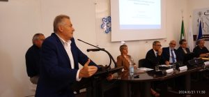 Mercato del lavoro nel senese: stabilit&agrave; solo apparente tra crescita dei servizi e calo del lavoro stabile
