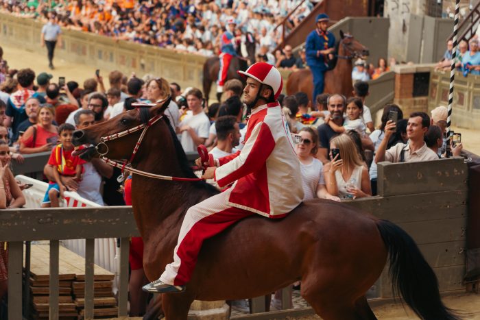 Palio di Siena del 2 luglio, la Giraffa ha scelto: il soprannome di Puligheddu &egrave; Granito