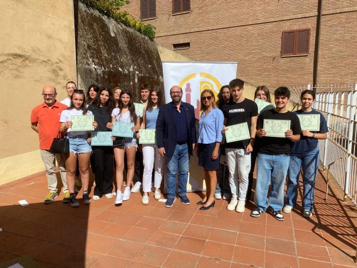 Corso curvatura biomedica, studenti senesi tutti promossi al test di ammissione a Medicina