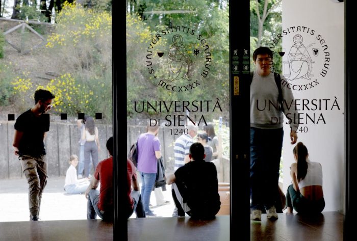 Rapporto Almalaurea su Universit&agrave; di Siena: didattica efficace e buoni dati occupazionali dei laureati