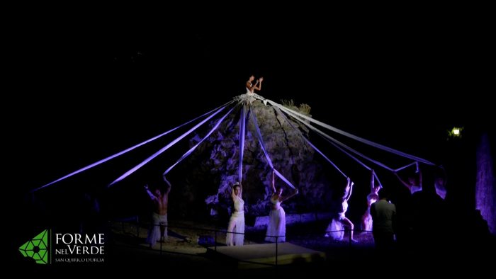 Forme nel verde a San Quirico d'Orcia, Vichi: "Percorso d'arte per uscire dalla comfort zone e crescere"