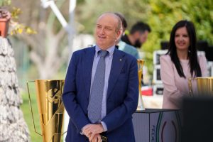 Olimpiadi Parigi, Bellotti capodelegazione pallavolo e contradaiolo dell'Onda: "Emozioni simili alla vigilia del Palio"