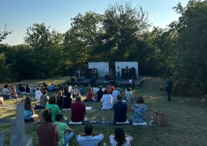 Swing e sonorità irlandesi: al Parco Sculture risuona l’estate dal vivo