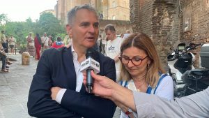 Siena, la Contrada dell'Onda prende le distanze: "Comportamenti di pochi sconsiderati"