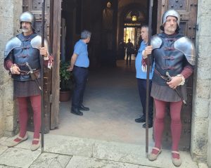 Palio di Siena 16 agosto, effettuata la segnatura dei dieci fantini