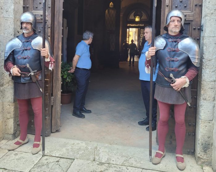 Palio di Siena 16 agosto,&nbsp;effettuata la segnatura dei dieci fantini