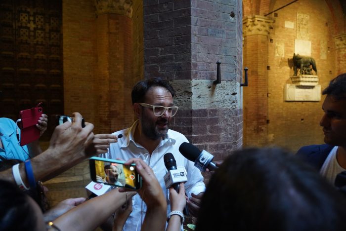 Palio 16 agosto, Guasco: "Siena &egrave; la modella pi&ugrave; bella che abbia mai avuto"