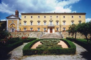 Castelnuovo, il Comune vuole acquistare Villa Chigi: Potere al Popolo chiede lumi al sindaco