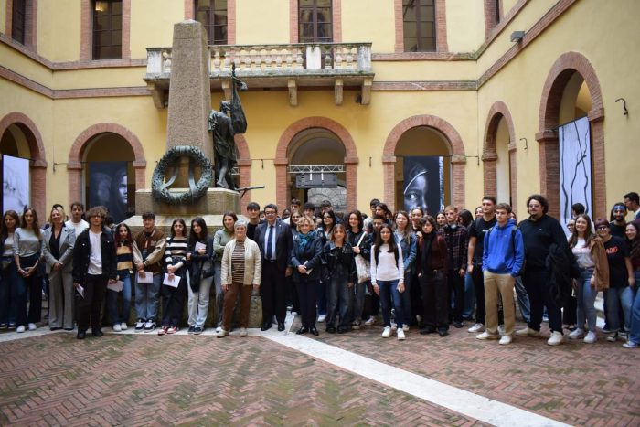 Matricola Day Universit&agrave; di Siena, i nuovi studenti e studentesse accolti nel cortile del Rettorato