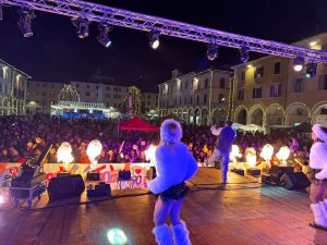 Colle, Comune soddisfatto del capodanno in Piazza Arnolfo. Ora si lavora agli eventi del 2025