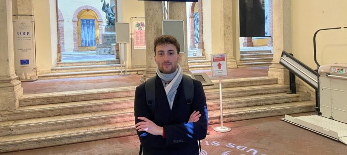 UniSi: l'odissea per la laurea di un ex studente, tra tasse aggiuntive e scarsa comunicazione