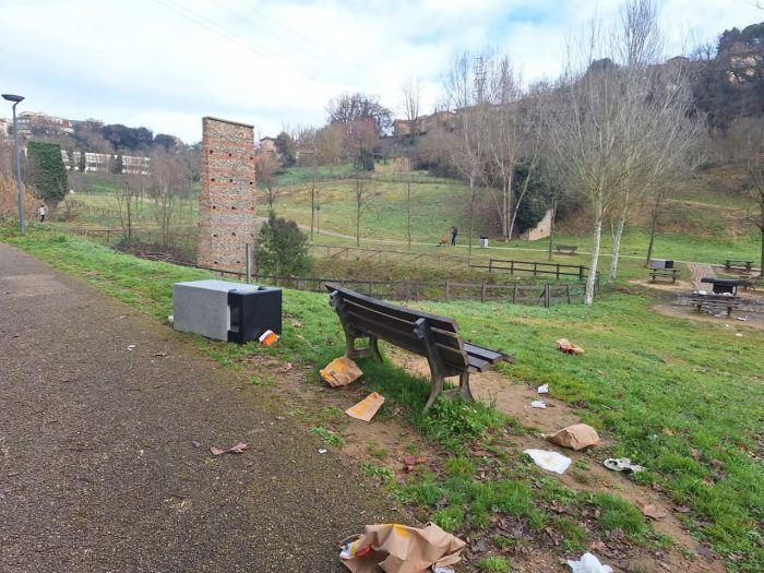 Siena, atti vandalici al parco urbano Unit&agrave; d'Italia