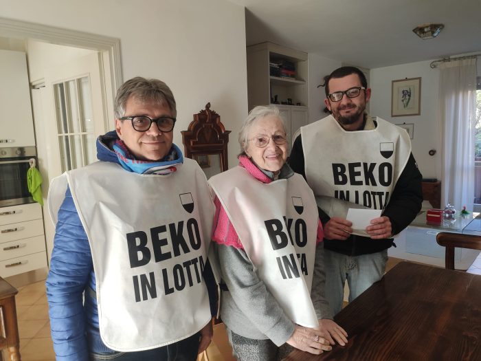 Una donazione per i lavoratori Beko, la generosità di una pensionata senese