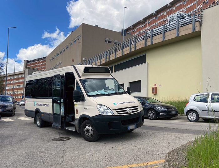 Ospedale Scotte Siena, torna il servizio navetta, gratis per tutti i professionisti
