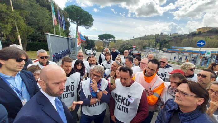 Visita dell'advisor Sernet per il sito, manager Beko Sberna ai lavoratori: "Dateci spazio per negoziare, situazione non &egrave; una passeggiata"