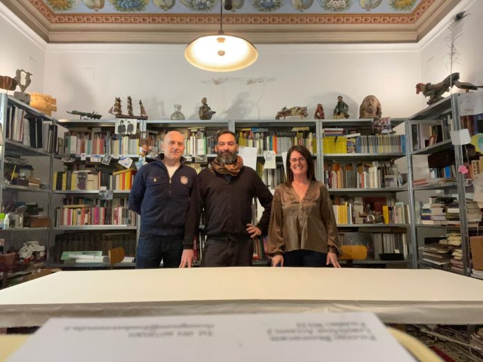 Palio, consegnata la seta per il Drappellone di agosto a Francesco De Grandi