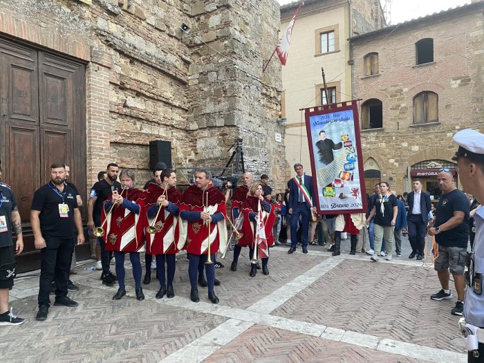 Montepulciano, pubblicato il bando per il panno del Bravìo delle Botti 2025