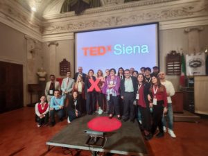 Una sorpresa al TEDxSiena 2025: Caterina da Siena ritorna, tra storia e futuro