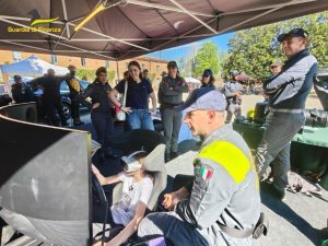 Siena, "Mettiamoci in moto": passione per le due ruote e tradizione paliesca, successo per l'evento in Fortezza