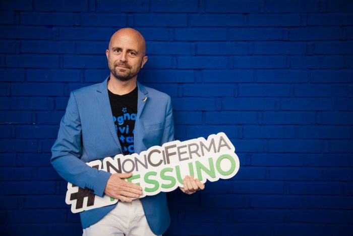 #NonCiFermaNessuno, Luca Abete torna a Siena con la sua campagna di ascolto