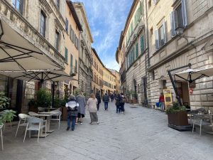 Montepulciano, nuovo regolamento per la disciplina del decoro urbano