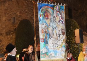 Giostra del Saracino Sarteano, il palio sarà dipinto dall’artista senese Monica Minucci