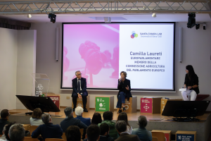 L’europarlamentare Camilla Laureti ospite del Santa Chiara Lab dell’Università di Siena