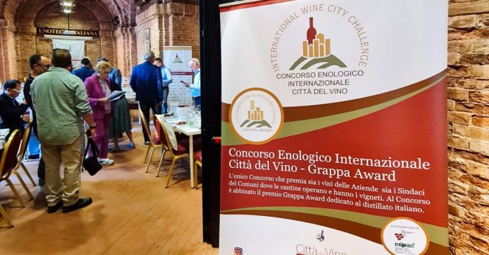 Siena brinda al ritorno del Concorso Enologico Internazionale Citt&agrave; del Vino