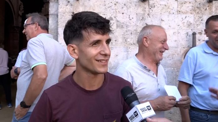 Palio di Siena, Virgola riapre la scuderia di Andrea Mari: "Lui ha fatto la storia, entrare l&igrave; &egrave; stata un'emozione forte"
